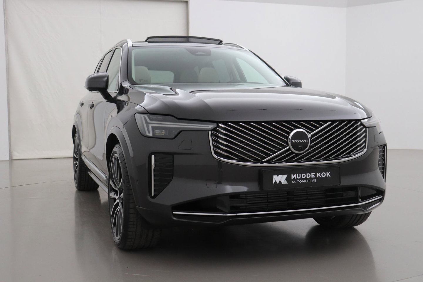 Volvo XC90 T8 Plug-in hybrid Ultra Dark | Luchtvering | Bowers&Wilkins | Trekhaak | Massage+Ventilatie | Head-Up