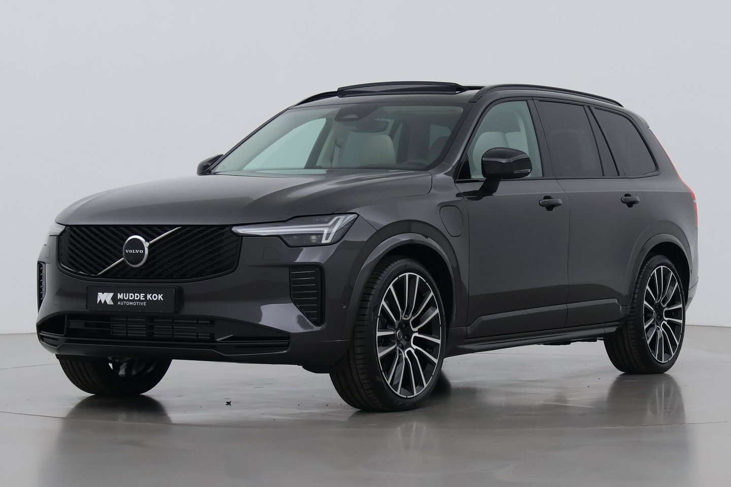 Volvo XC90 T8 Plug-in hybrid Ultra Dark | Luchtvering | Bowers&Wilkins | Trekhaak | Massage+Ventilatie | Head-Up