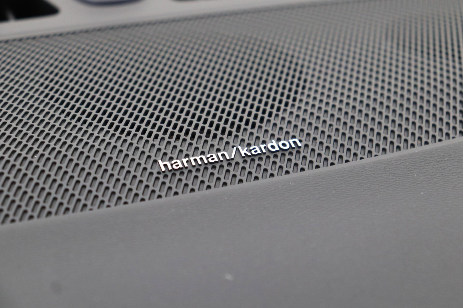 Volvo EX40 Single Motor Extended Range Plus Black Ed. 82 kWh | ACC | Panoramadak | 360° Camera | Harman/Kardon | BLIS | 20 Inch