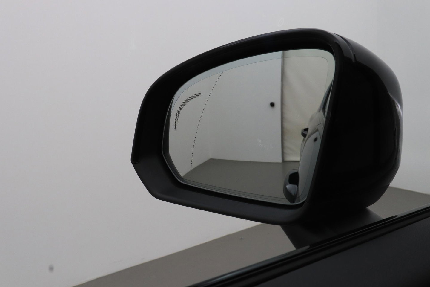 Volvo EX40 Single Motor Extended Range Plus Black Ed. 82 kWh | ACC | Panoramadak | 360° Camera | Harman/Kardon | BLIS | 20 Inch