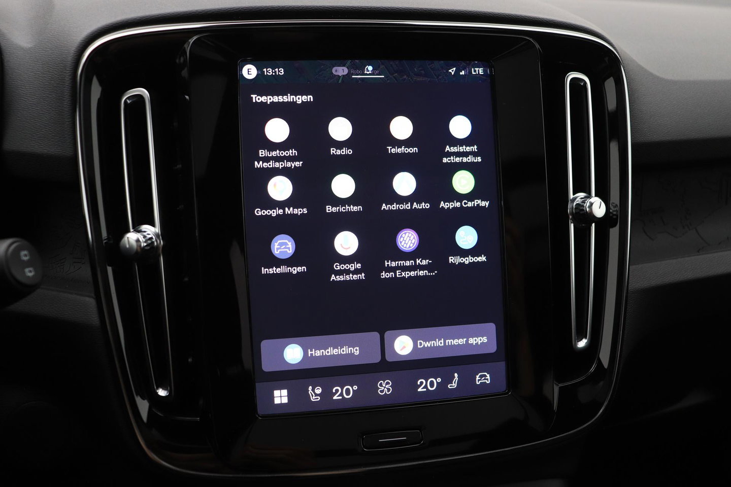 Volvo EX40 Single Motor Extended Range Plus Black Ed. 82 kWh | ACC | Panoramadak | 360° Camera | Harman/Kardon | BLIS | 20 Inch