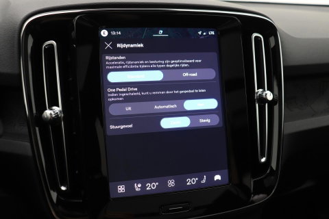 Volvo EX40 Single Motor Extended Range Plus Black Ed. 82 kWh | ACC | Panoramadak | 360° Camera | Harman/Kardon | BLIS | 20 Inch