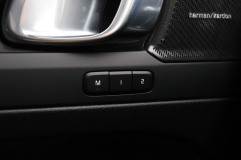 Volvo EX40 Single Motor Extended Range Plus Black Ed. 82 kWh | ACC | Panoramadak | 360° Camera | Harman/Kardon | BLIS | 20 Inch