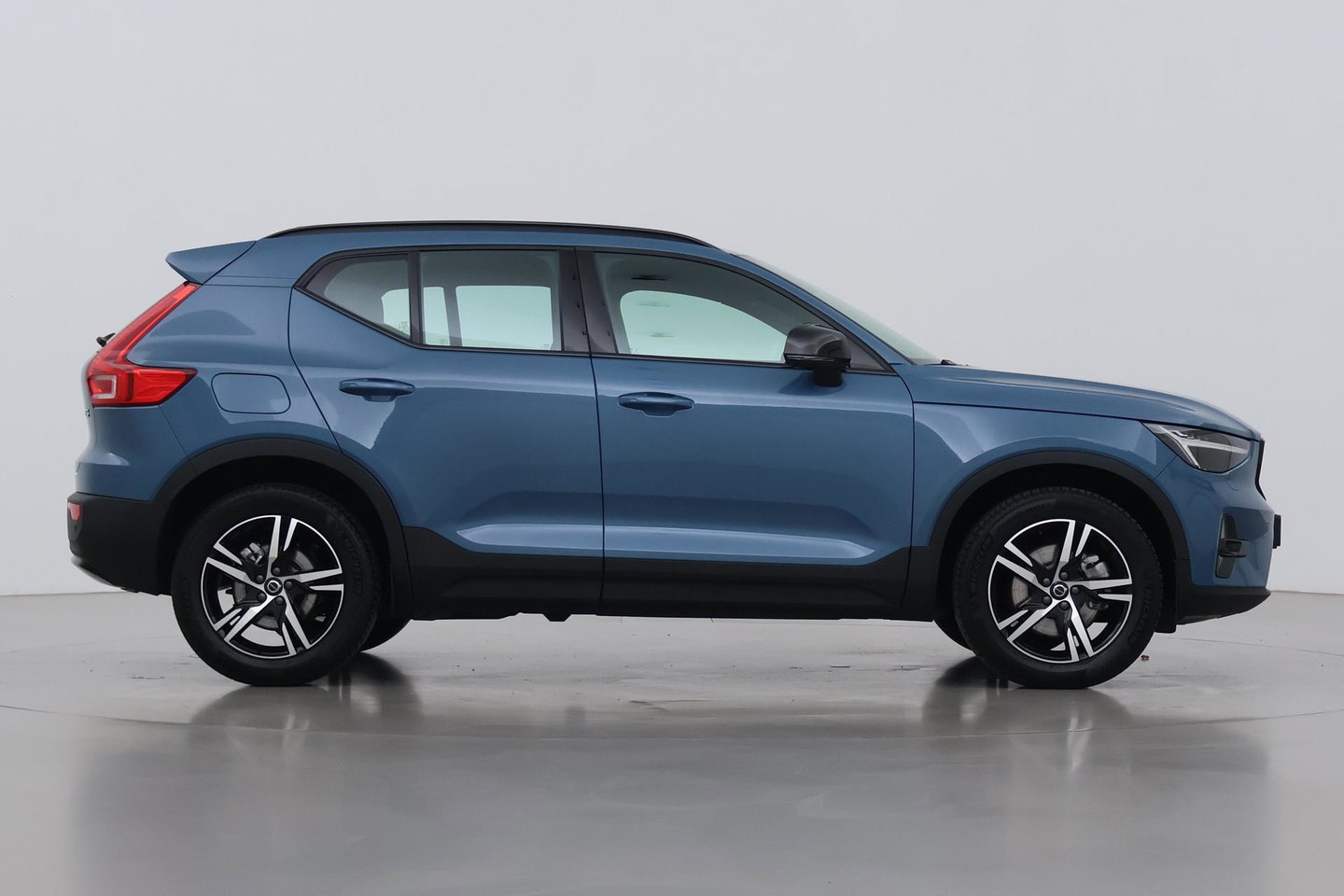 Volvo XC40 2.0 B3 Plus Dark | Camera | Harman/Kardon | Stoel+Stuurverwarming | Memory | Keyless