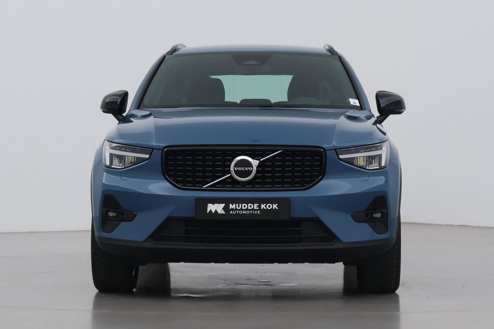Volvo XC40 2.0 B3 Plus Dark | Camera | Harman/Kardon | Stoel+Stuurverwarming | Memory | Keyless