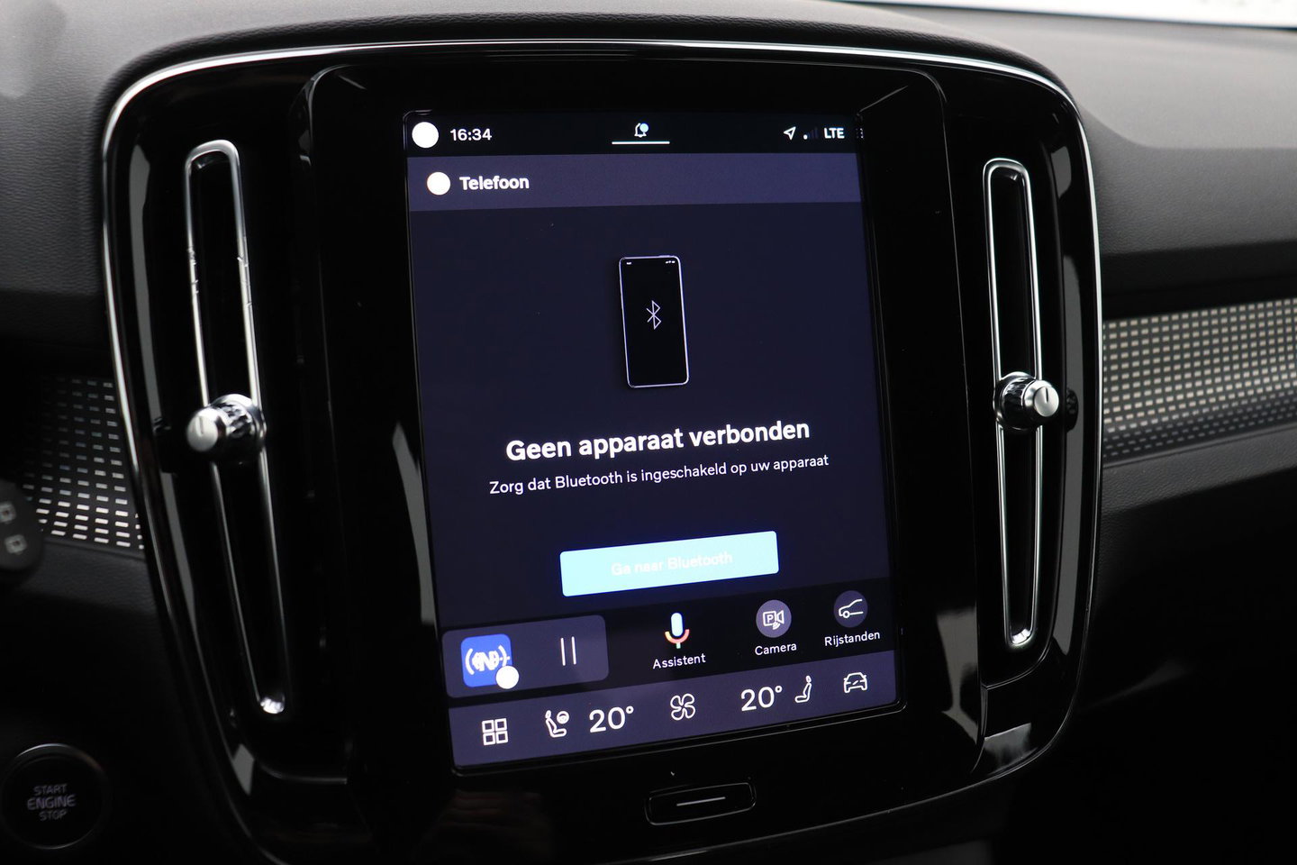 Volvo XC40 2.0 B3 Plus Dark | Camera | Harman/Kardon | Stoel+Stuurverwarming | Memory | Keyless