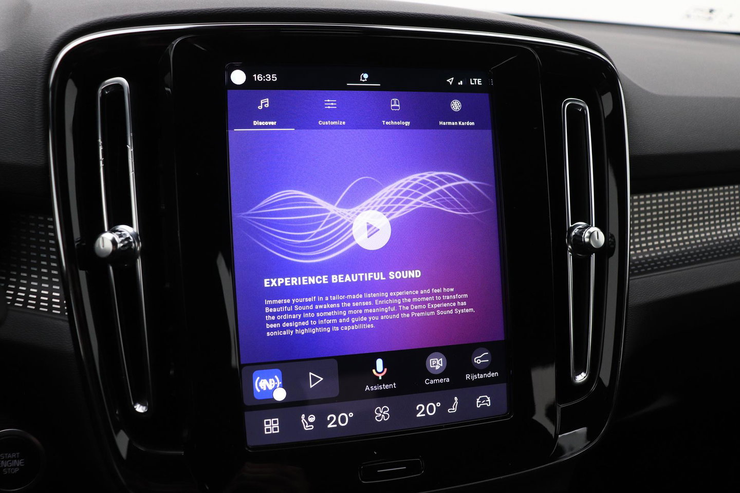 Volvo XC40 2.0 B3 Plus Dark | Camera | Harman/Kardon | Stoel+Stuurverwarming | Memory | Keyless