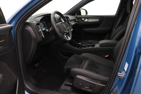 Volvo XC40 2.0 B3 Plus Dark | Camera | Harman/Kardon | Stoel+Stuurverwarming | Memory | Keyless