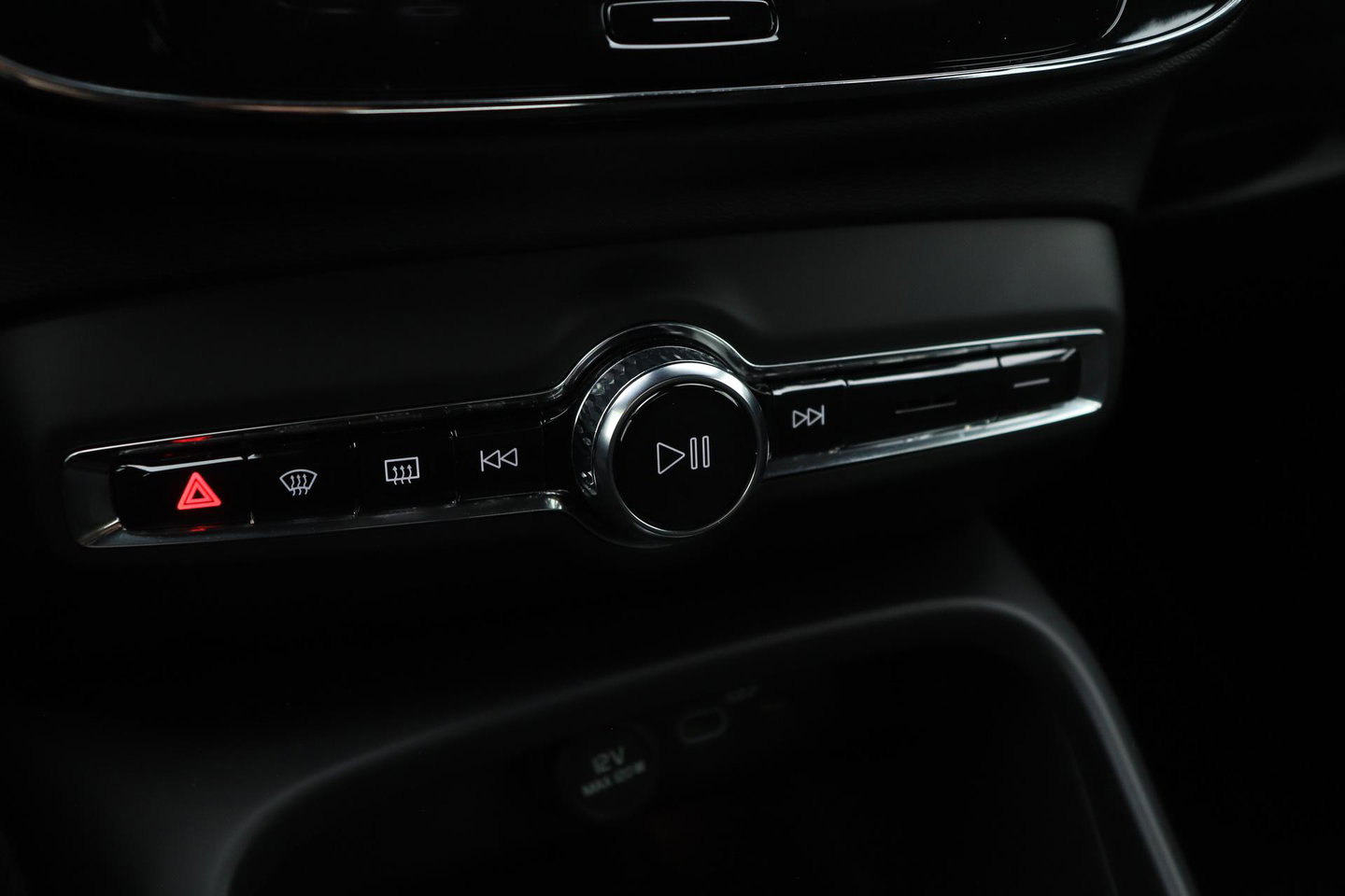Volvo XC40 2.0 B3 Plus Dark | Camera | Harman/Kardon | Stoel+Stuurverwarming | Memory | Keyless