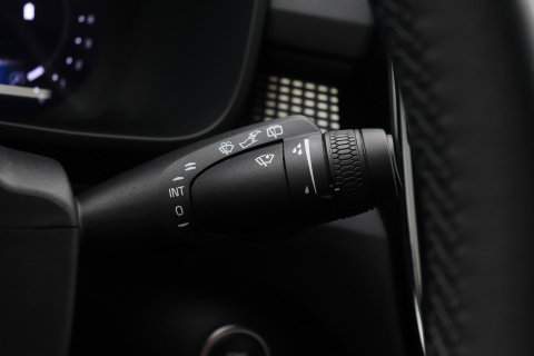 Volvo XC40 2.0 B3 Plus Dark | Camera | Harman/Kardon | Stoel+Stuurverwarming | Memory | Keyless