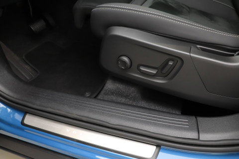 Volvo XC40 2.0 B3 Plus Dark | Camera | Harman/Kardon | Stoel+Stuurverwarming | Memory | Keyless