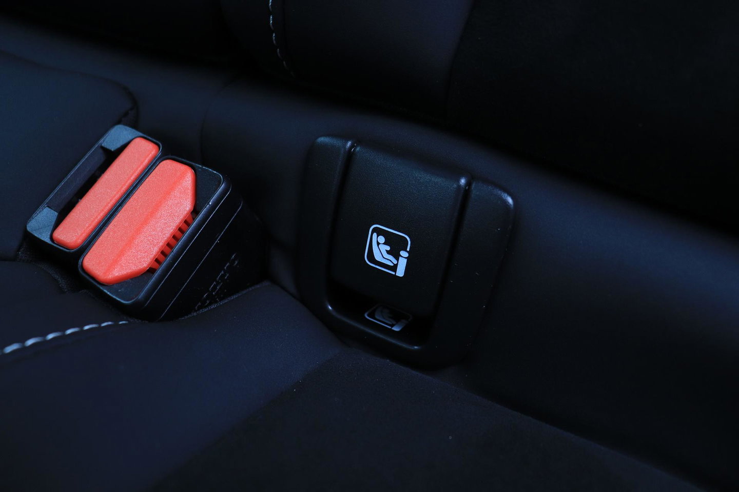 Volvo XC40 2.0 B3 Plus Dark | Camera | Harman/Kardon | Stoel+Stuurverwarming | Memory | Keyless