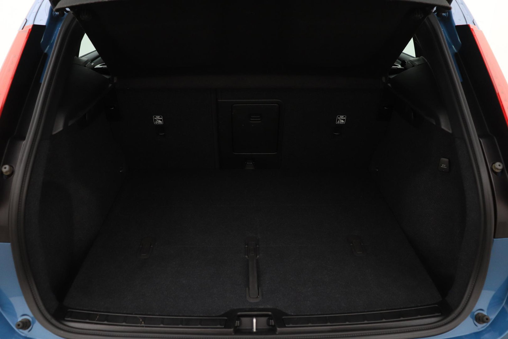 Volvo XC40 2.0 B3 Plus Dark | Camera | Harman/Kardon | Stoel+Stuurverwarming | Memory | Keyless