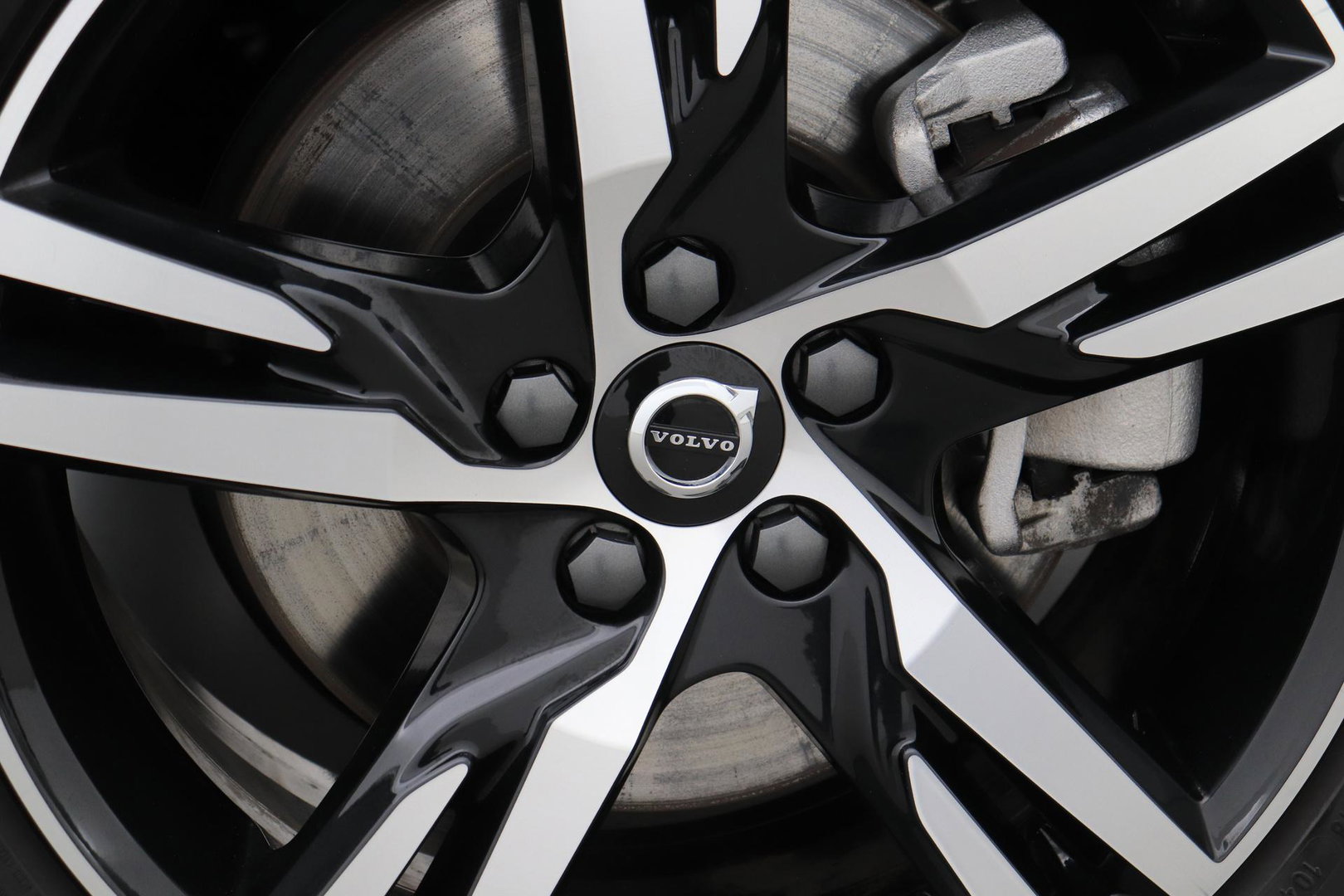 Volvo XC40 2.0 B3 Plus Dark | Camera | Harman/Kardon | Stoel+Stuurverwarming | Memory | Keyless