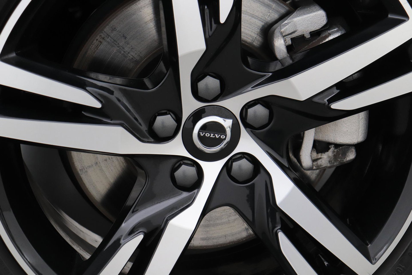 Volvo XC40 2.0 B3 Plus Dark | Camera | Harman/Kardon | Stoel+Stuurverwarming | Memory | Keyless