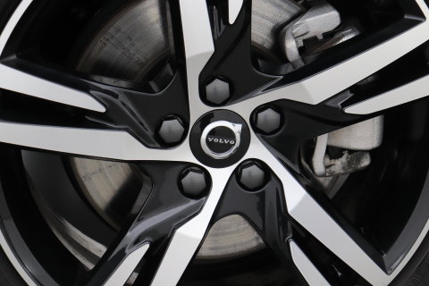 Volvo XC40 2.0 B3 Plus Dark | Camera | Harman/Kardon | Stoel+Stuurverwarming | Memory | Keyless
