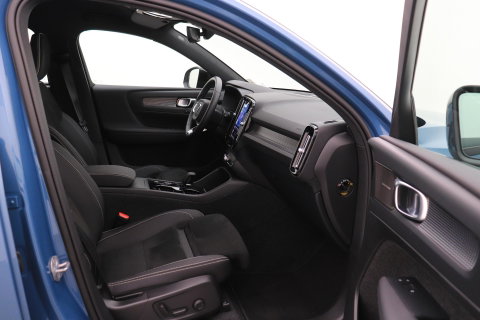 Volvo XC40 2.0 B3 Plus Dark | Camera | Harman/Kardon | Stoel+Stuurverwarming | Memory | Keyless