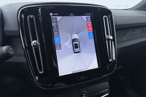 Volvo EX40 Twin Motor Plus Black Edition 82 kWh | 409 PK! | AWD | 360° Camera | Harman/Kardon | Stoel+Stuurverwarming | ACC