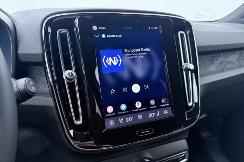 Volvo EX40 Twin Motor Plus Black Edition 82 kWh | 409 PK! | AWD | 360° Camera | Harman/Kardon | Stoel+Stuurverwarming | ACC