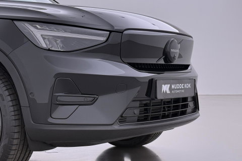 Volvo EX40 Twin Motor Plus Black Edition 82 kWh | 409 PK! | AWD | 360° Camera | Harman/Kardon | Stoel+Stuurverwarming | ACC