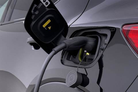 Volvo EX40 Twin Motor Plus Black Edition 82 kWh | 409 PK! | AWD | 360° Camera | Harman/Kardon | Stoel+Stuurverwarming | ACC