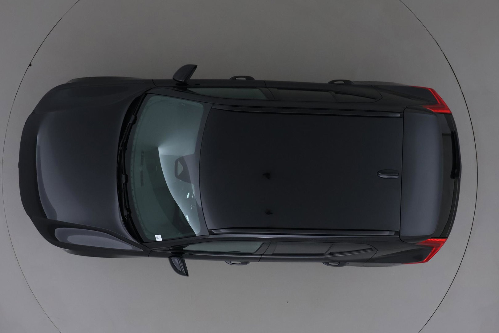 Volvo EX40 Twin Motor Plus Black Edition 82 kWh | 409 PK! | AWD | 360° Camera | Harman/Kardon | Stoel+Stuurverwarming | ACC