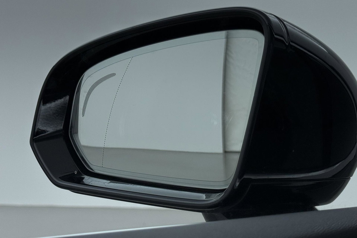 Volvo V60 2.0 T6 Twin Engine AWD Inscription | ACC | Trekhaak | 360° Camera | Harman/Kardon | BLIS | Standkachel | 19 inch