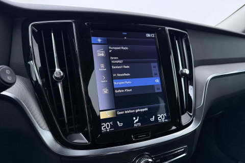 Volvo V60 2.0 T6 Twin Engine AWD Inscription | ACC | Trekhaak | 360° Camera | Harman/Kardon | BLIS | Standkachel | 19 inch