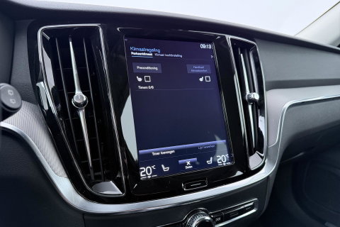 Volvo V60 2.0 T6 Twin Engine AWD Inscription | ACC | Trekhaak | 360° Camera | Harman/Kardon | BLIS | Standkachel | 19 inch
