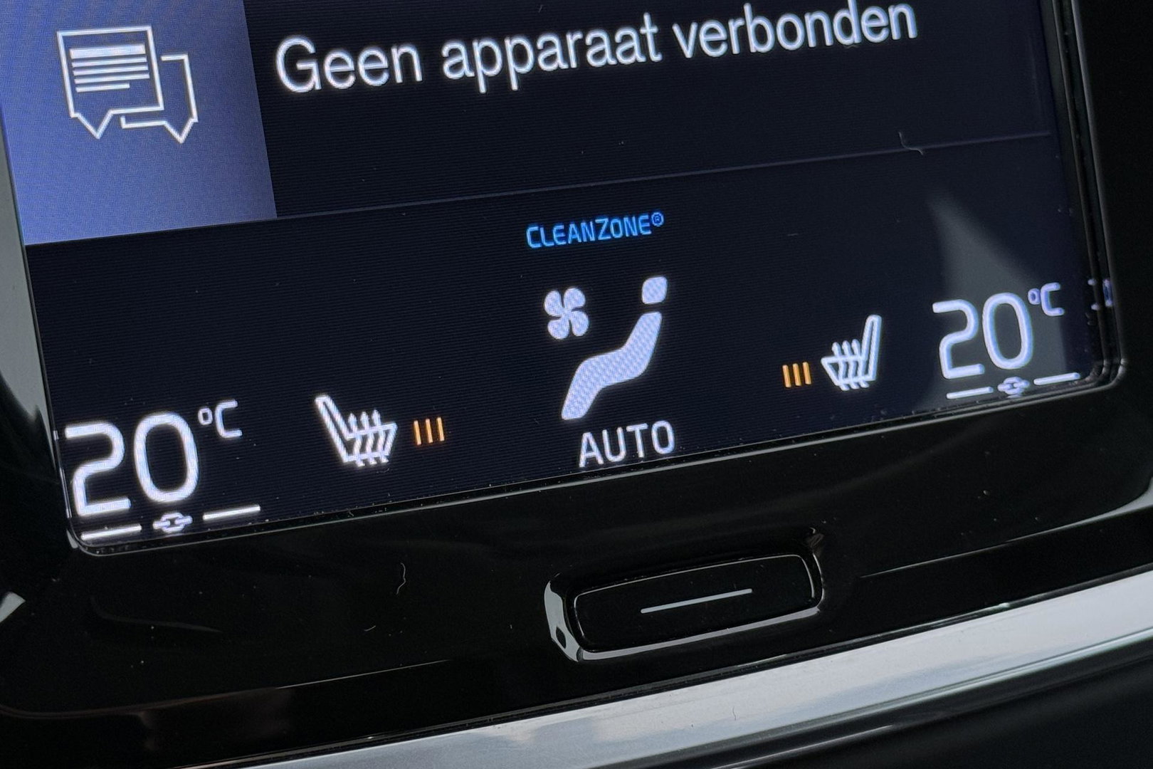 Volvo V60 2.0 T6 Twin Engine AWD Inscription | ACC | Trekhaak | 360° Camera | Harman/Kardon | BLIS | Standkachel | 19 inch