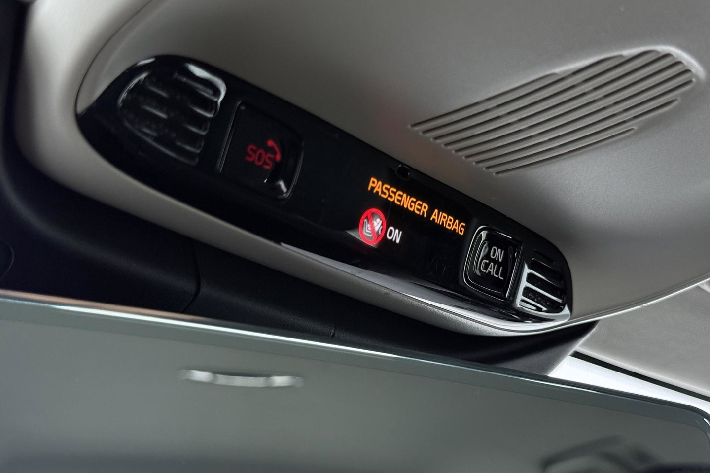 Volvo V60 2.0 T6 Twin Engine AWD Inscription | ACC | Trekhaak | 360° Camera | Harman/Kardon | BLIS | Standkachel | 19 inch
