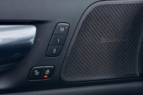 Volvo V60 2.0 T6 Twin Engine AWD Inscription | ACC | Trekhaak | 360° Camera | Harman/Kardon | BLIS | Standkachel | 19 inch