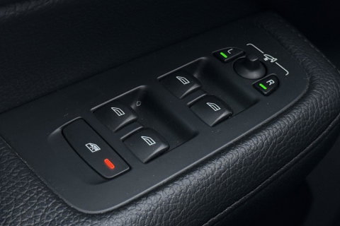 Volvo V60 2.0 T6 Twin Engine AWD Inscription | ACC | Trekhaak | 360° Camera | Harman/Kardon | BLIS | Standkachel | 19 inch