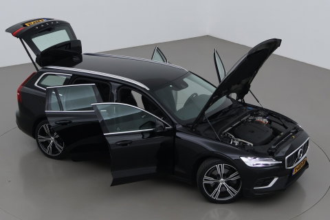 Volvo V60 2.0 T6 Twin Engine AWD Inscription | ACC | Trekhaak | 360° Camera | Harman/Kardon | BLIS | Standkachel | 19 inch