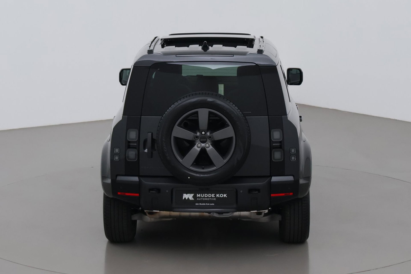 Land Rover Defender 2.0 P300e 110 X-Dynamic HSE | FACELIFT | ClearSight | Meridian Surround | Head-Up | ACC | Panoramadak | Trekhaak