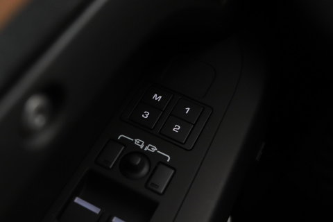 Land Rover Defender 2.0 P300e 110 X-Dynamic HSE | FACELIFT | ClearSight | Meridian Surround | Head-Up | ACC | Panoramadak | Trekhaak