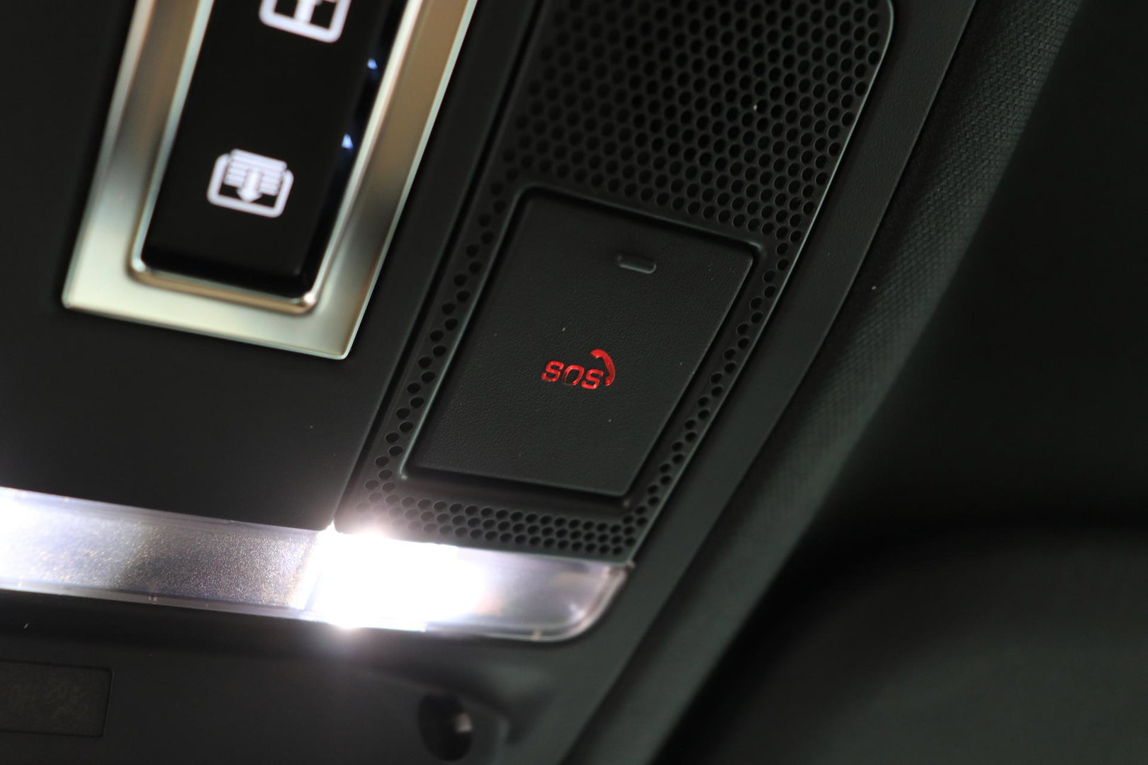 Land Rover Defender 2.0 P300e 110 X-Dynamic HSE | FACELIFT | ClearSight | Meridian Surround | Head-Up | ACC | Panoramadak | Trekhaak