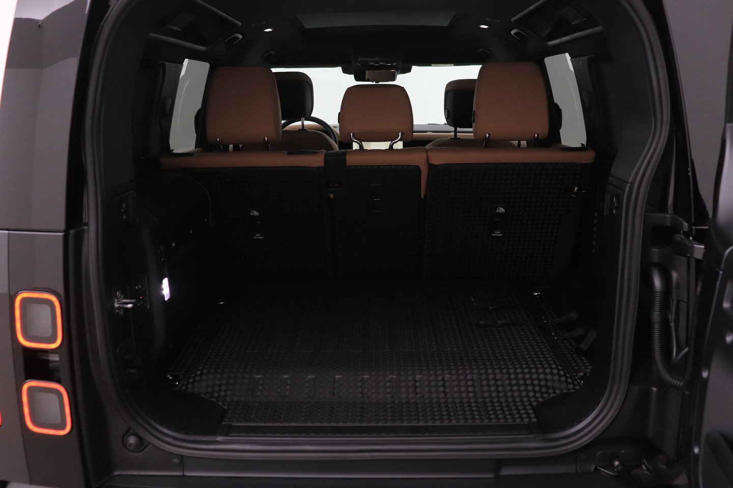 Land Rover Defender 2.0 P300e 110 X-Dynamic HSE | FACELIFT | ClearSight | Meridian Surround | Head-Up | ACC | Panoramadak | Trekhaak