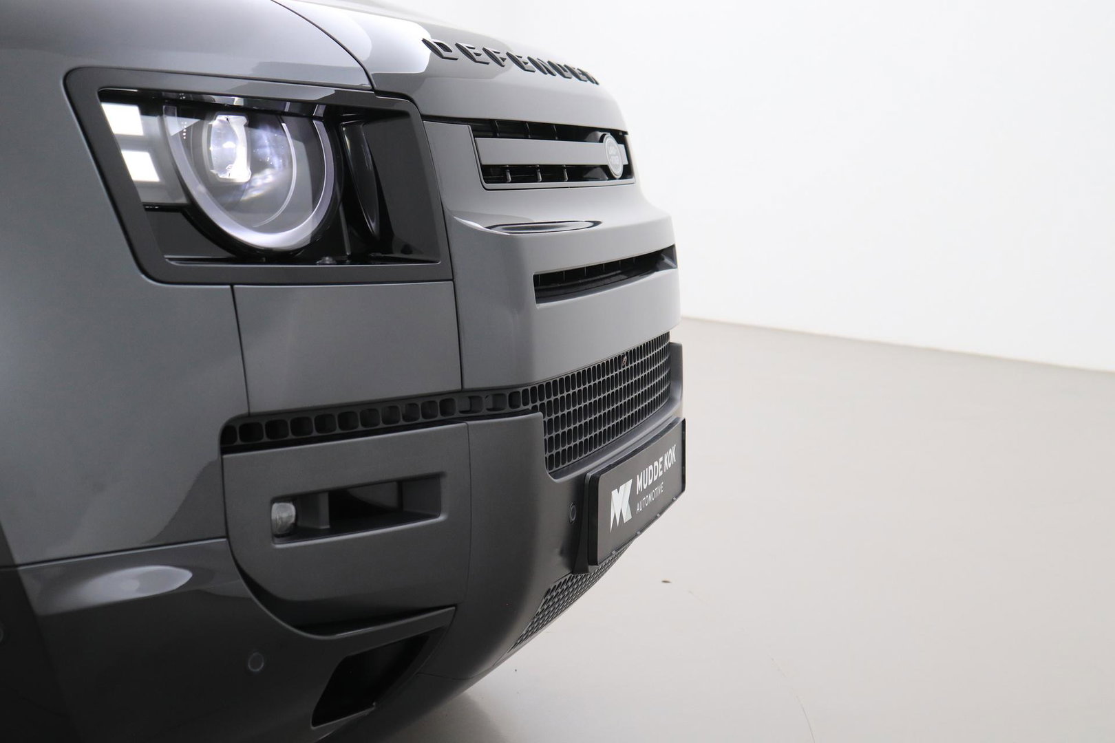 Land Rover Defender 2.0 P300e 110 X-Dynamic HSE | FACELIFT | ClearSight | Meridian Surround | Head-Up | ACC | Panoramadak | Trekhaak