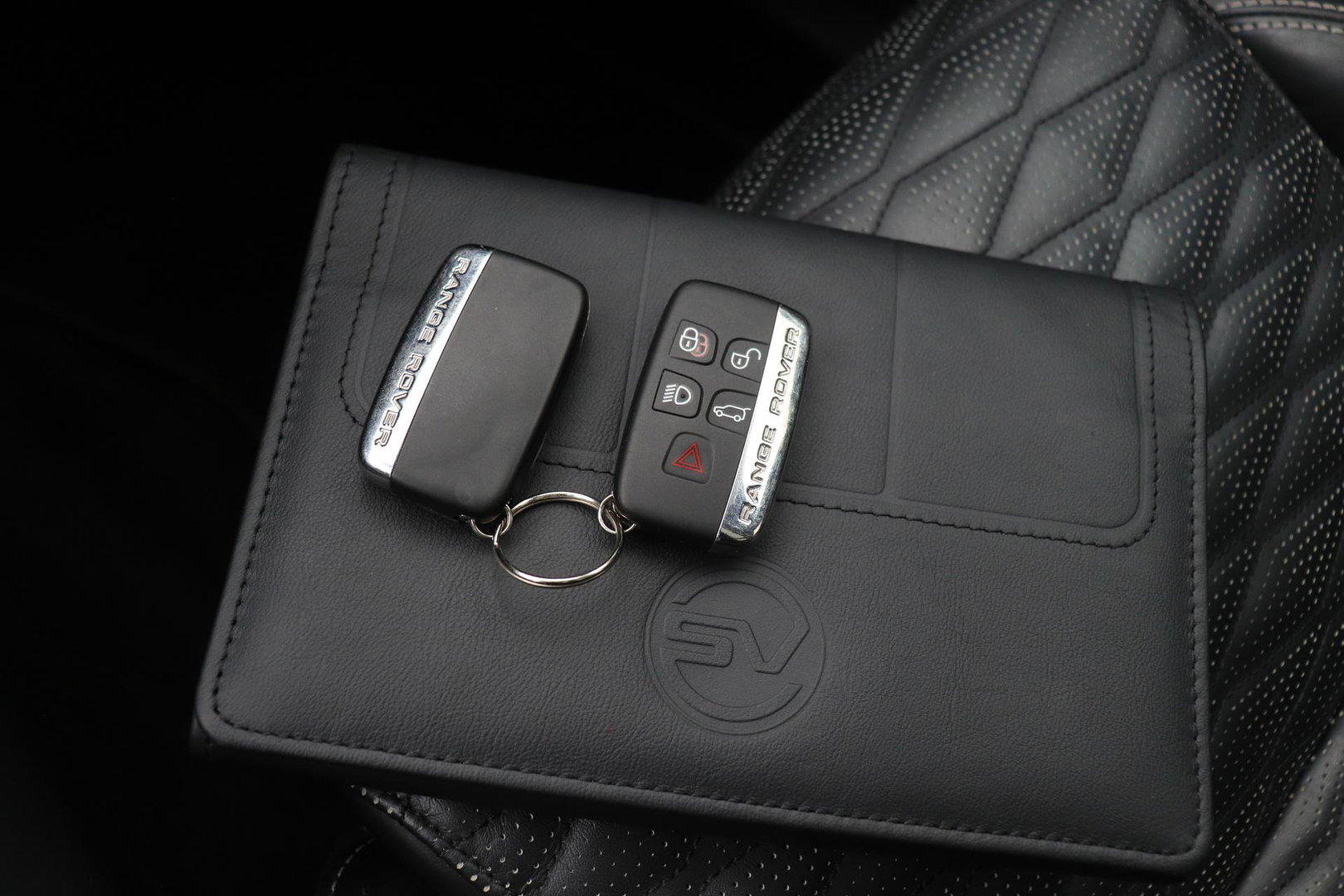 Land Rover Range Rover Velar 5.0 V8 SVAutobiography Dynamic Edition | ACC | Meridian Signature | Luchtvering | Trekhaak | Massage | Head-Up | Panoramadak