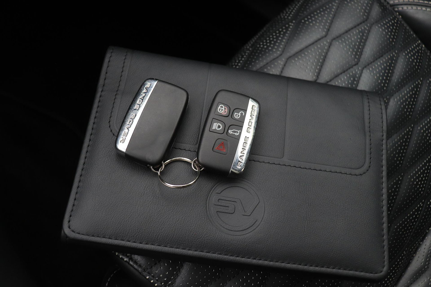Land Rover Range Rover Velar 5.0 V8 SVAutobiography Dynamic Edition | ACC | Meridian Signature | Luchtvering | Trekhaak | Massage | Head-Up | Panoramadak