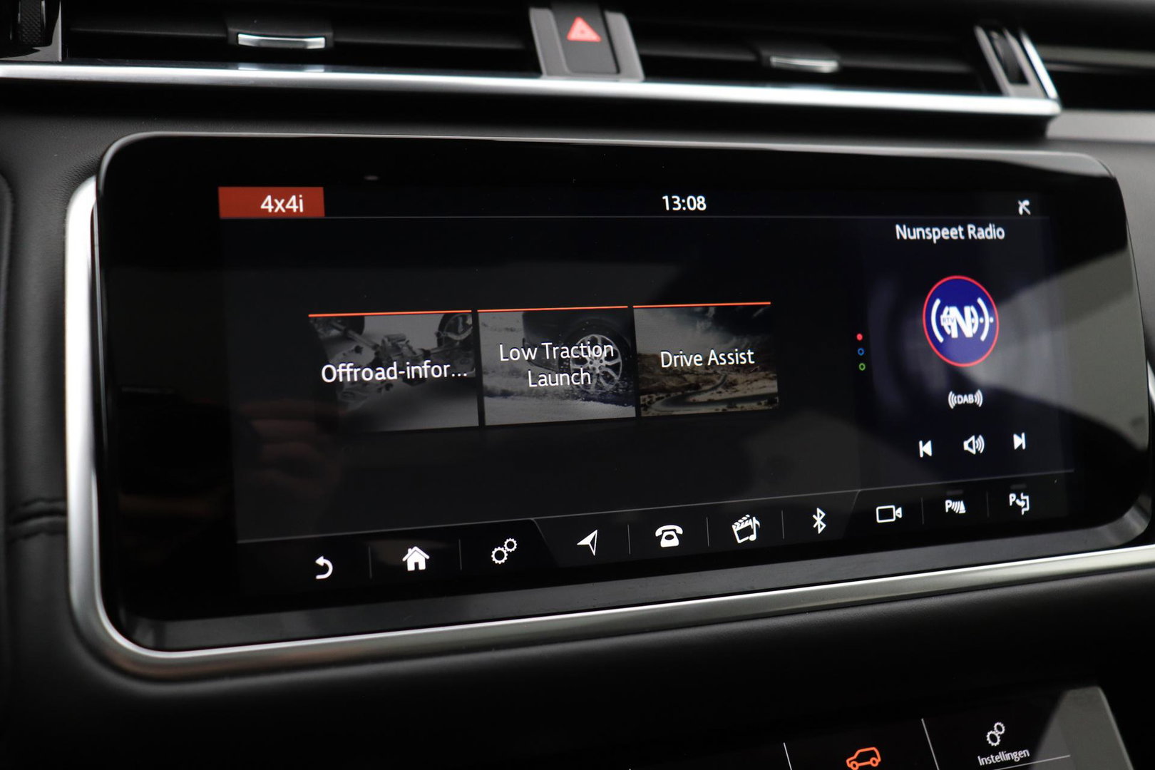 Land Rover Range Rover Velar 5.0 V8 SVAutobiography Dynamic Edition | ACC | Meridian Signature | Luchtvering | Trekhaak | Massage | Head-Up | Panoramadak