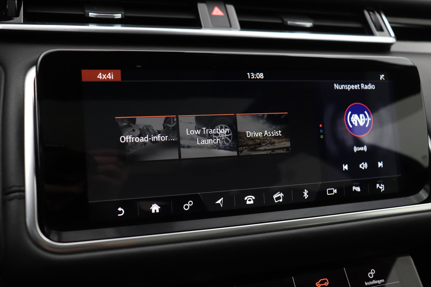 Land Rover Range Rover Velar 5.0 V8 SVAutobiography Dynamic Edition | ACC | Meridian Signature | Luchtvering | Trekhaak | Massage | Head-Up | Panoramadak