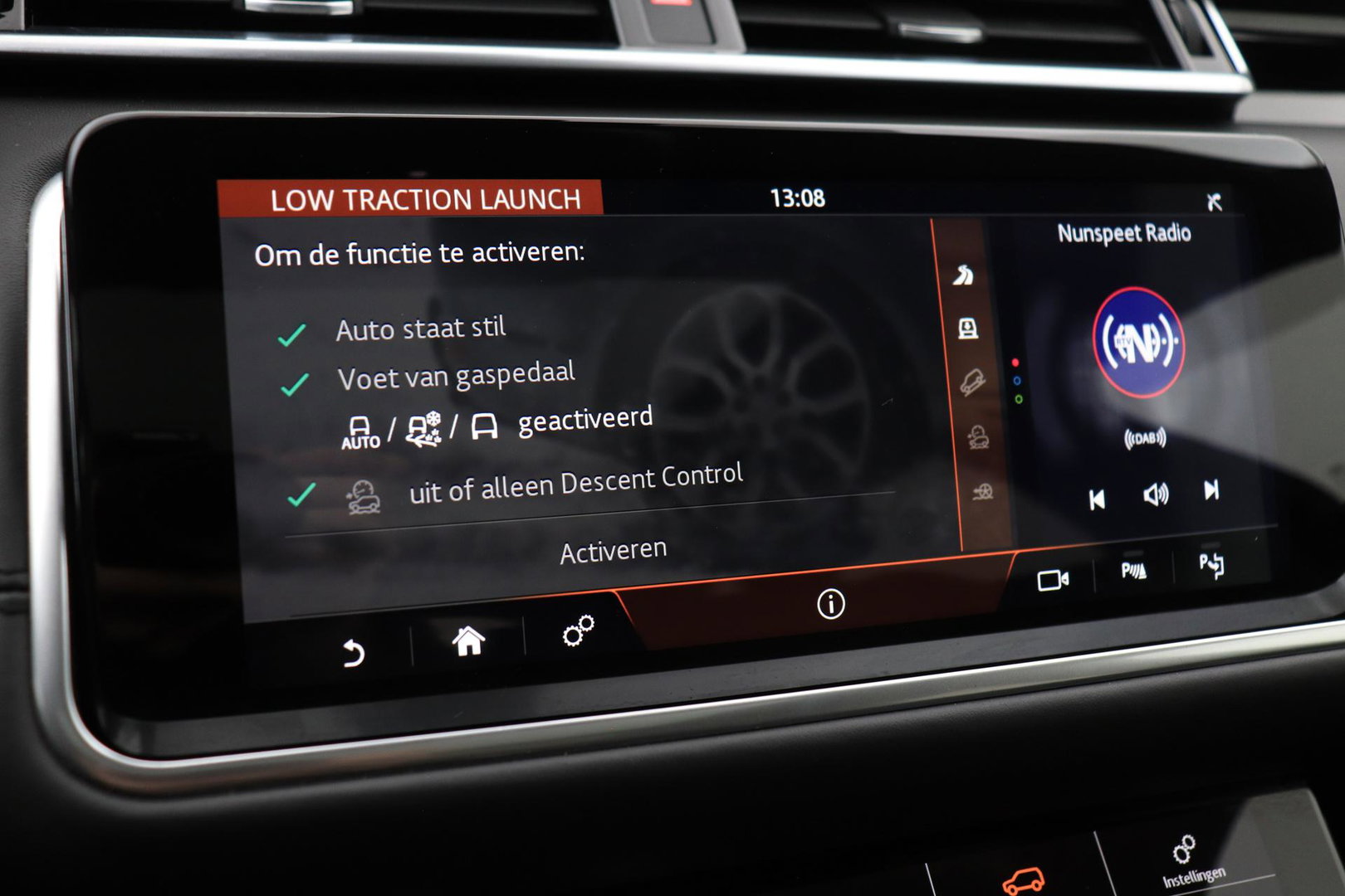 Land Rover Range Rover Velar 5.0 V8 SVAutobiography Dynamic Edition | ACC | Meridian Signature | Luchtvering | Trekhaak | Massage | Head-Up | Panoramadak