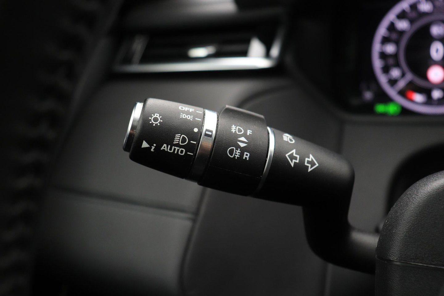 Land Rover Range Rover Velar 5.0 V8 SVAutobiography Dynamic Edition | ACC | Meridian Signature | Luchtvering | Trekhaak | Massage | Head-Up | Panoramadak