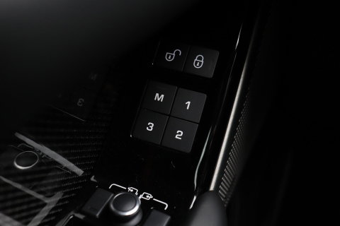 Land Rover Range Rover Velar 5.0 V8 SVAutobiography Dynamic Edition | ACC | Meridian Signature | Luchtvering | Trekhaak | Massage | Head-Up | Panoramadak