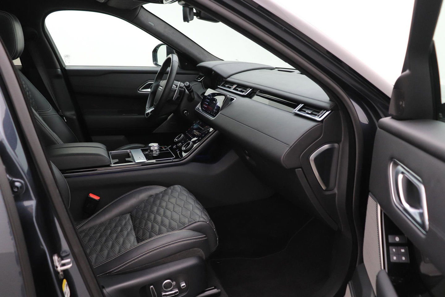 Land Rover Range Rover Velar 5.0 V8 SVAutobiography Dynamic Edition | ACC | Meridian Signature | Luchtvering | Trekhaak | Massage | Head-Up | Panoramadak