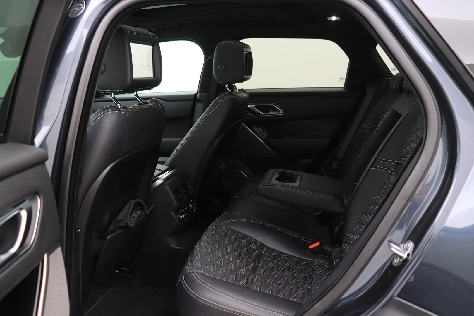 Land Rover Range Rover Velar 5.0 V8 SVAutobiography Dynamic Edition | ACC | Meridian Signature | Luchtvering | Trekhaak | Massage | Head-Up | Panoramadak