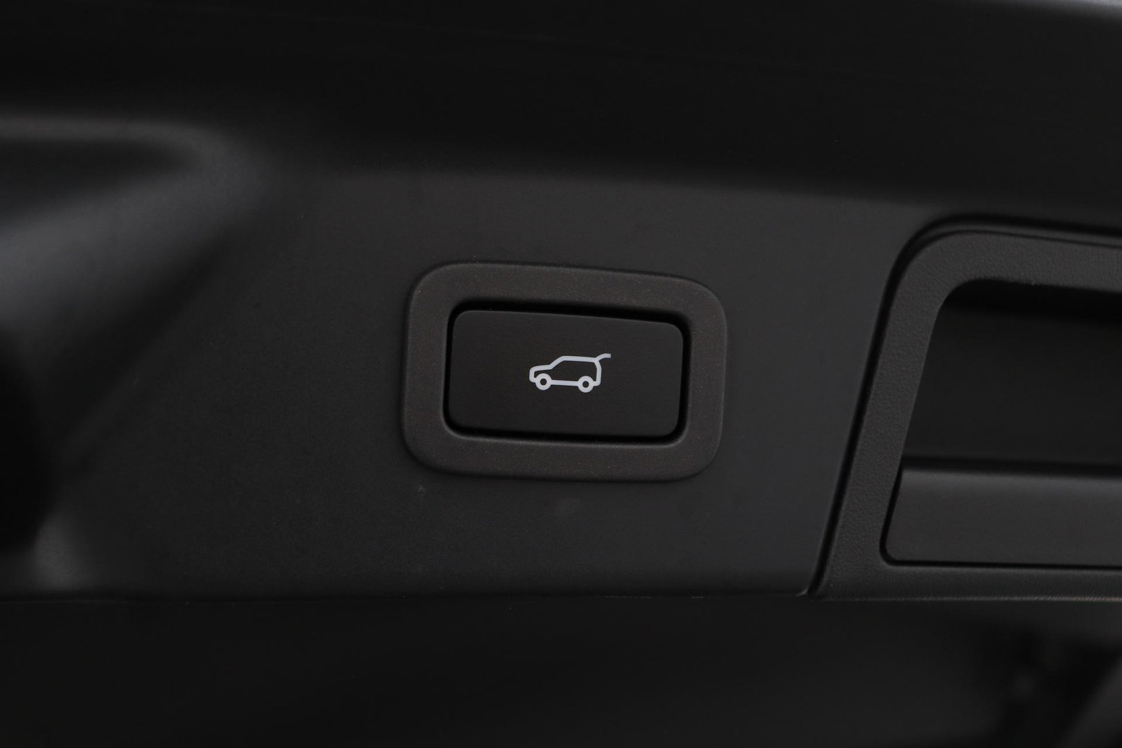 Land Rover Range Rover Velar 5.0 V8 SVAutobiography Dynamic Edition | ACC | Meridian Signature | Luchtvering | Trekhaak | Massage | Head-Up | Panoramadak