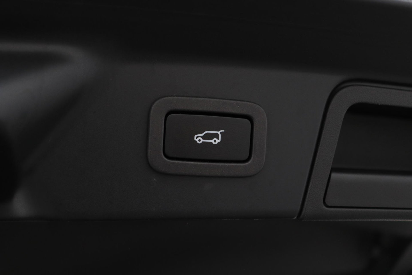 Land Rover Range Rover Velar 5.0 V8 SVAutobiography Dynamic Edition | ACC | Meridian Signature | Luchtvering | Trekhaak | Massage | Head-Up | Panoramadak